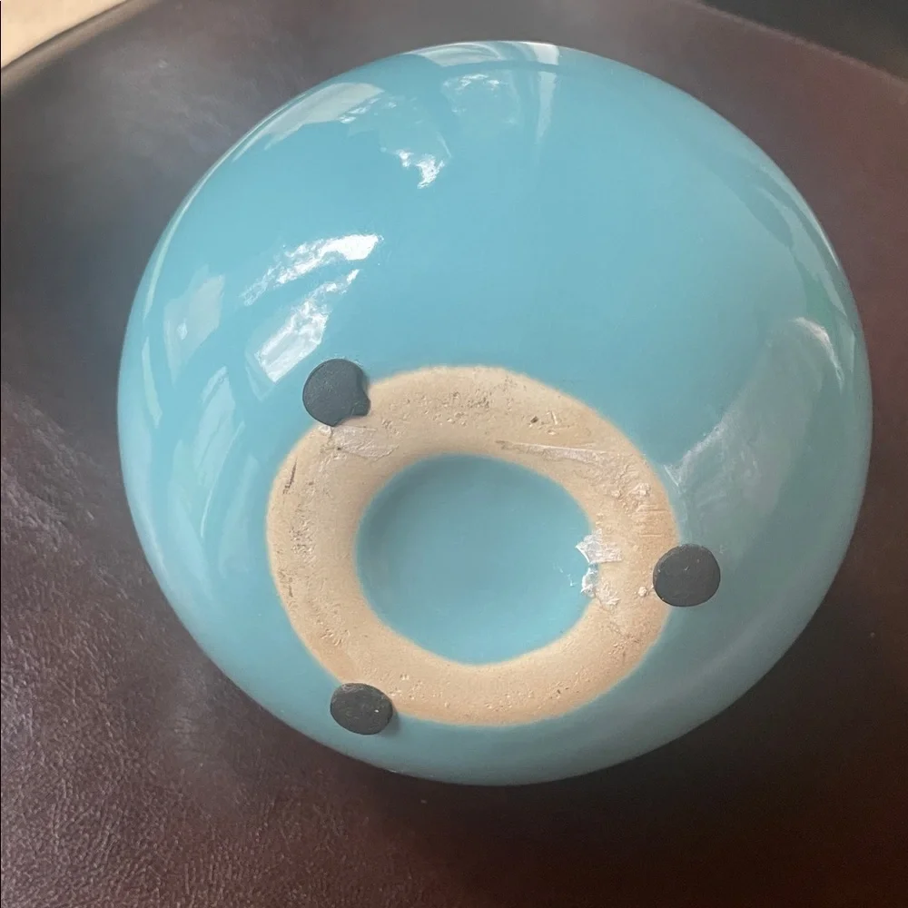 N/A this vase